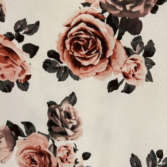 158. Forever 21 Spaghetti Strap Crop Top - Picture 6 of 9